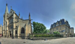 Église_Saint-Séverin_-_Paris,_France_-_April_23,_2011_-_panoramio