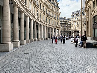 Rue_Viarmes_-_Paris_I_(FR75)_-_2021-06-05_-_1